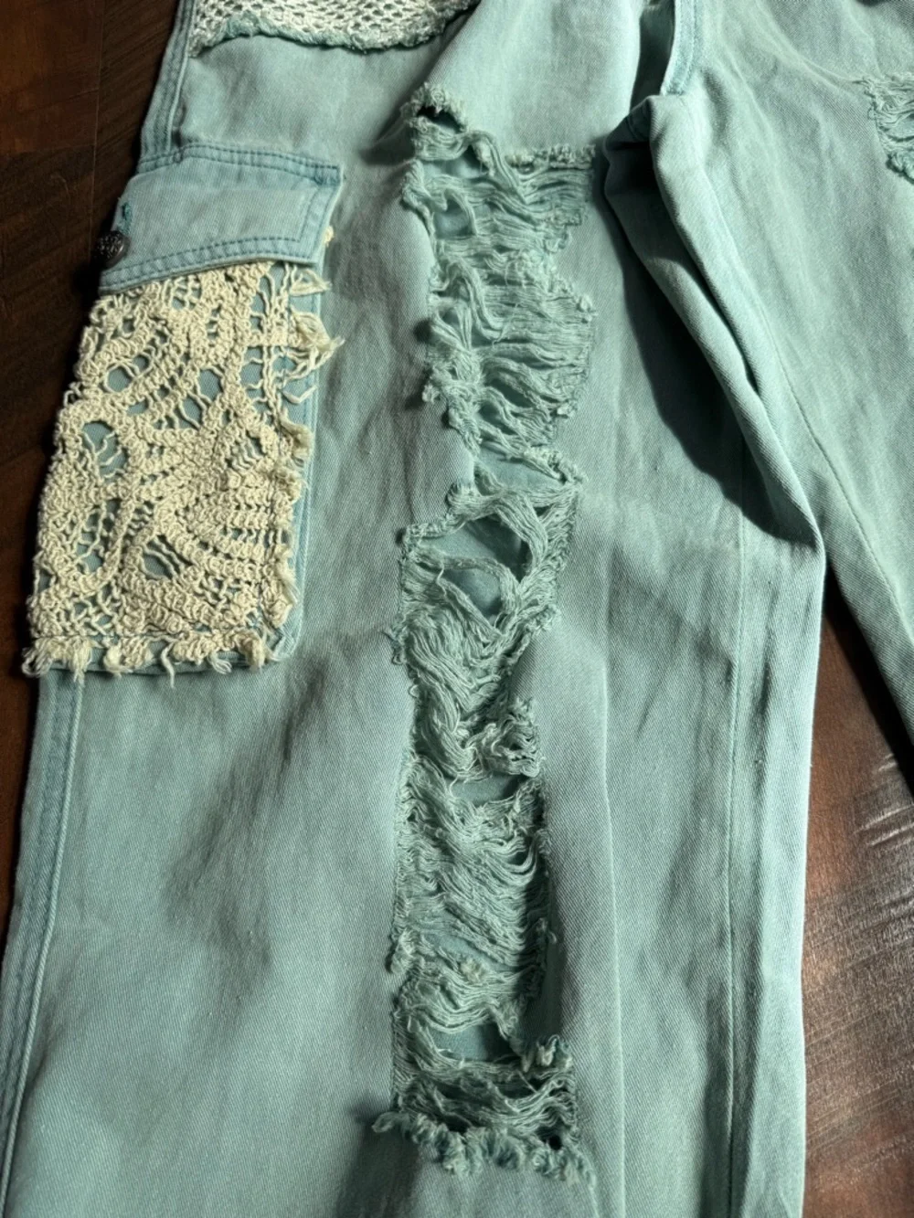 POL Mint Green Distressed Cargo Joggers with Crochet Patchwork Women Small - Picture 4 of 9